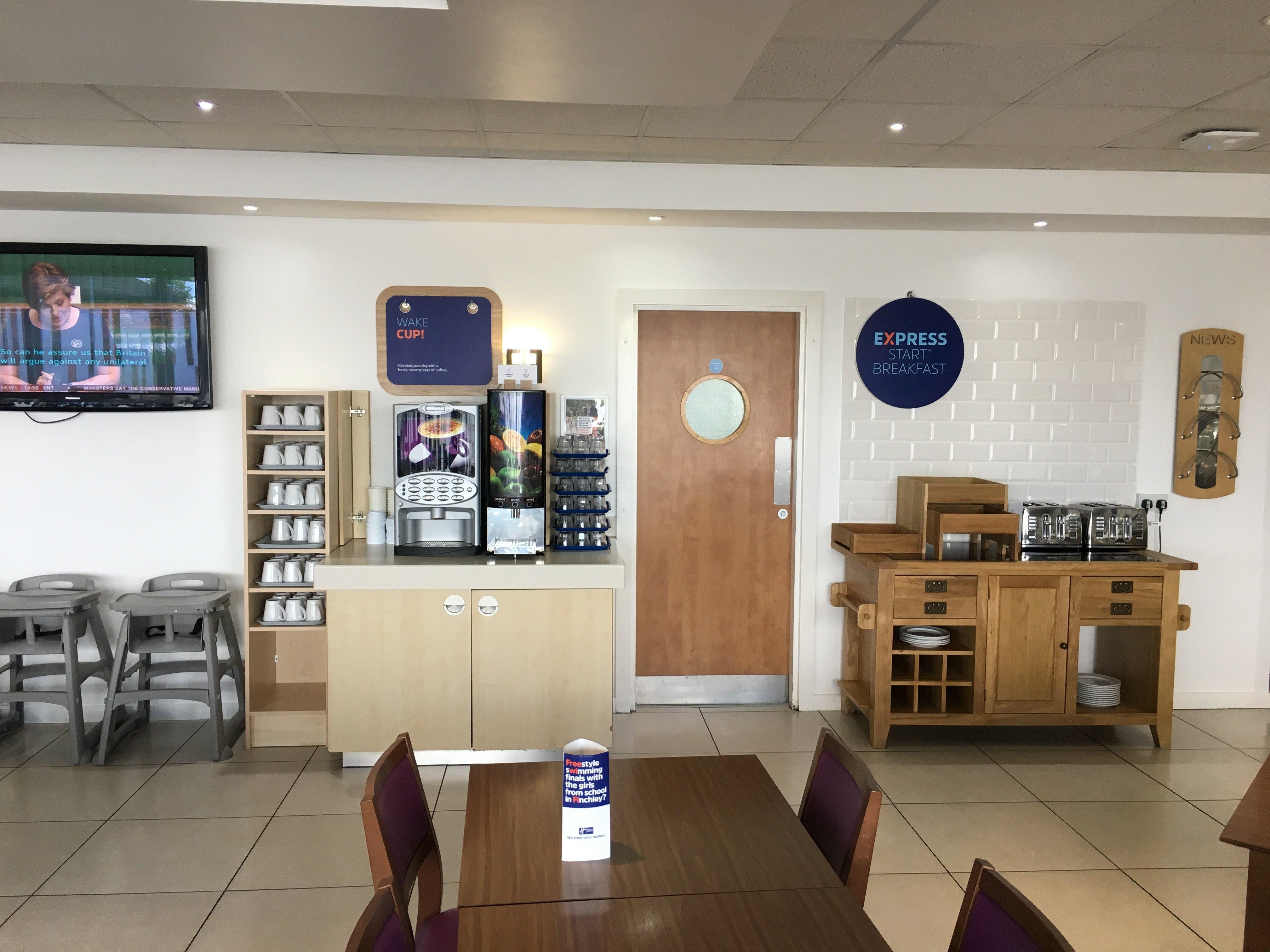 Holiday Inn Express Nuneaton By Ihg Eksteriør billede