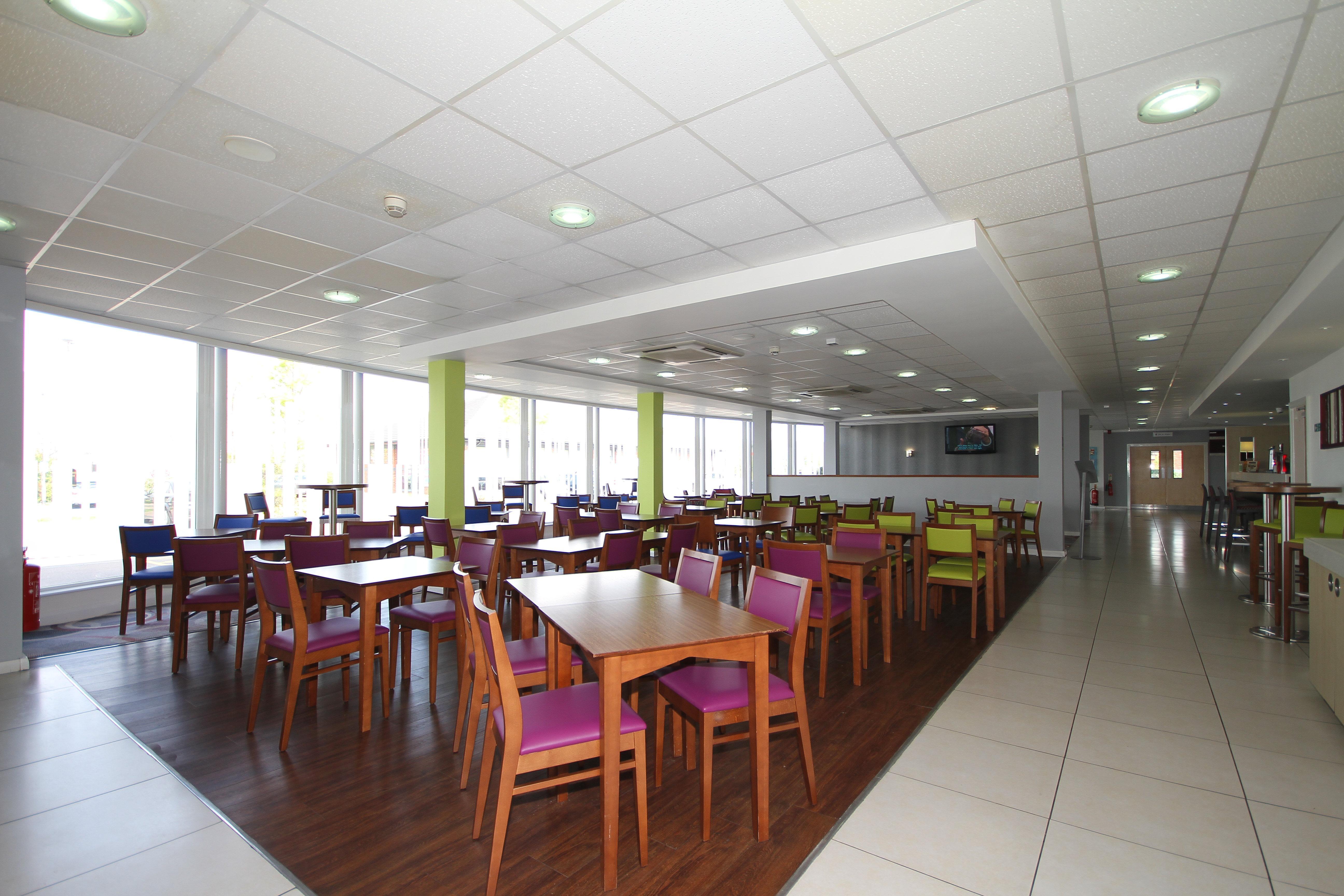 Holiday Inn Express Nuneaton By Ihg Eksteriør billede
