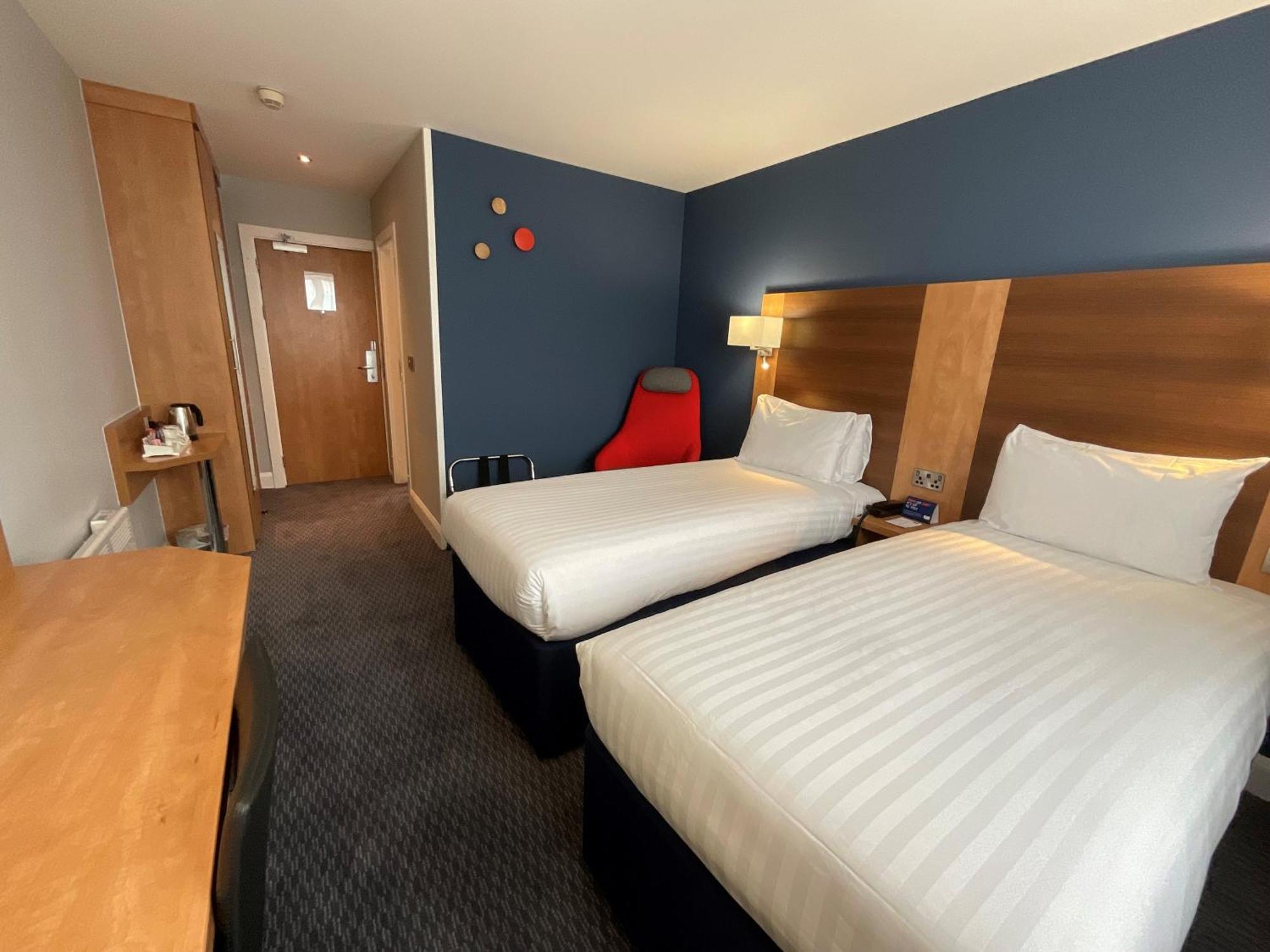 Holiday Inn Express Nuneaton By Ihg Eksteriør billede