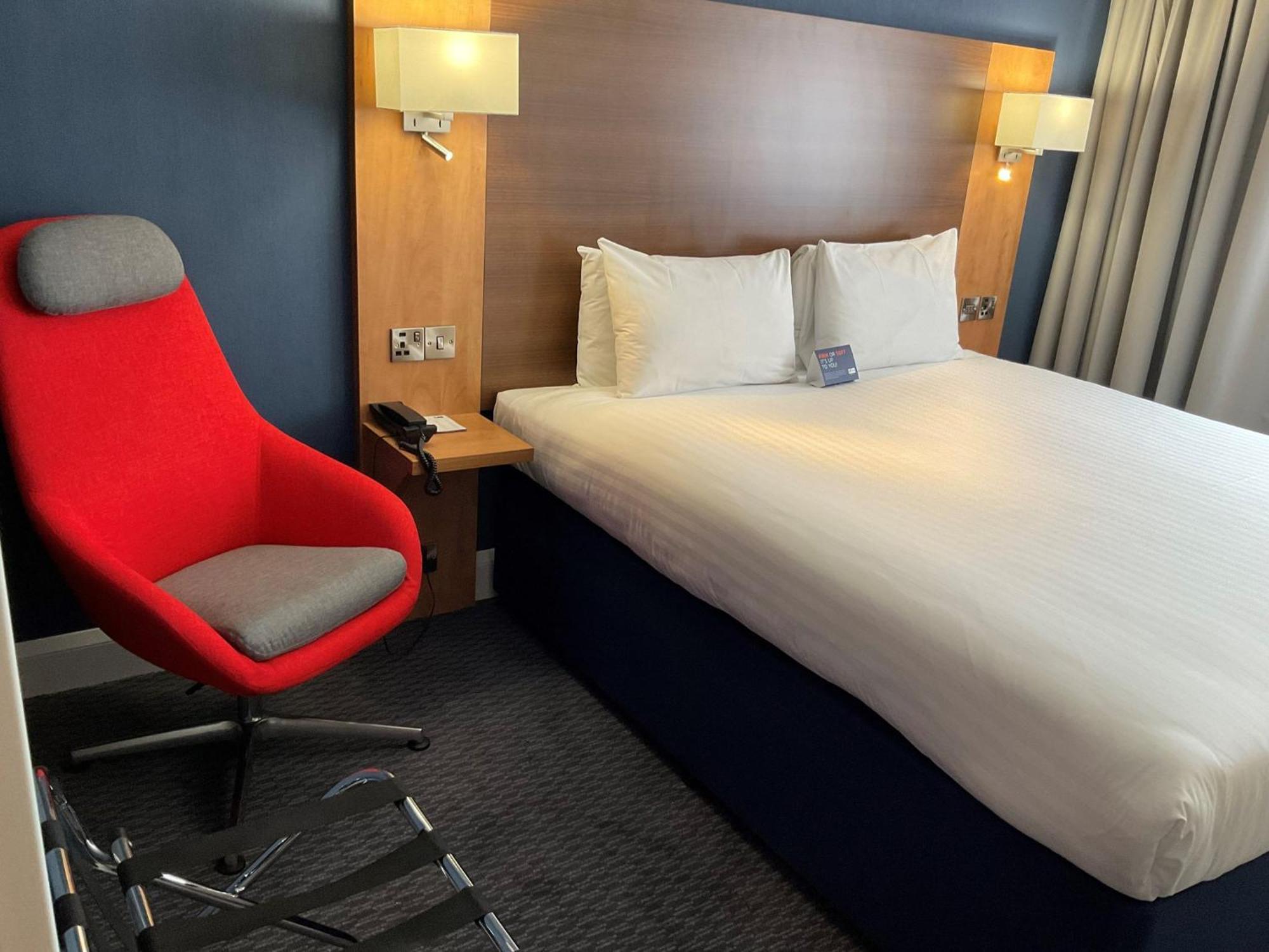Holiday Inn Express Nuneaton By Ihg Eksteriør billede