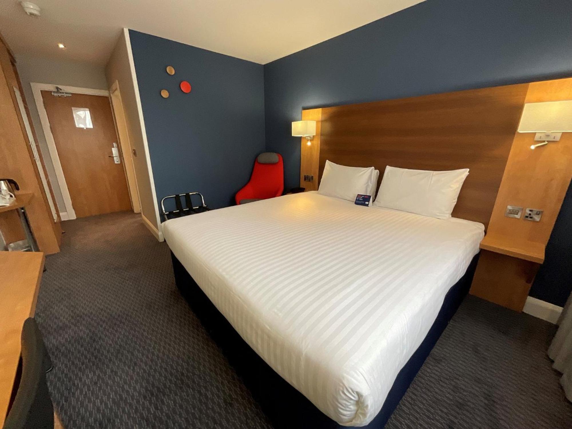 Holiday Inn Express Nuneaton By Ihg Eksteriør billede
