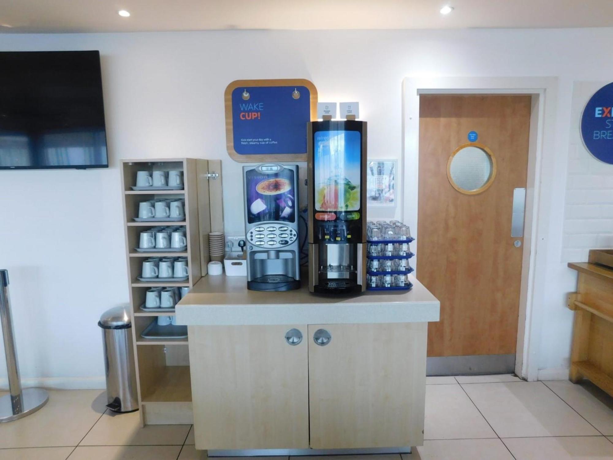 Holiday Inn Express Nuneaton By Ihg Eksteriør billede