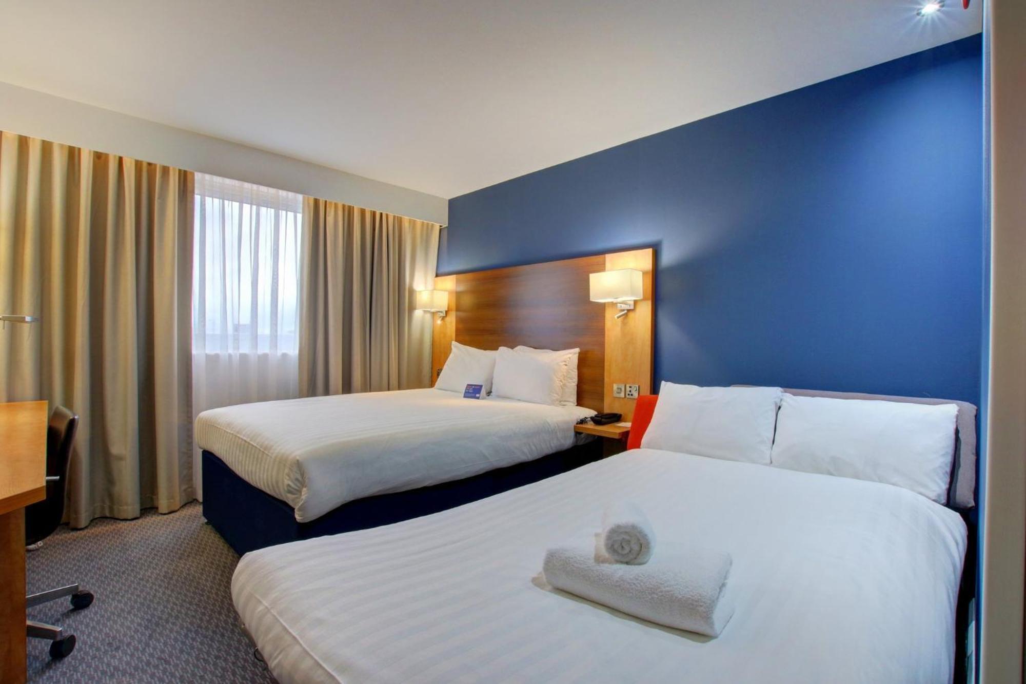 Holiday Inn Express Nuneaton By Ihg Eksteriør billede