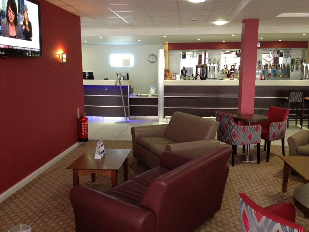 Holiday Inn Express Nuneaton By Ihg Eksteriør billede